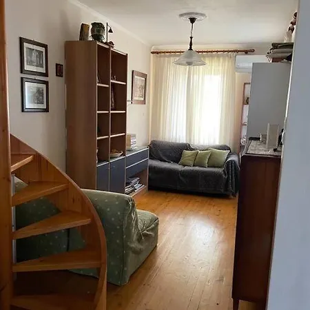 σπίτι με απεριόριστη θέα بيت للعطل Tríkeri
